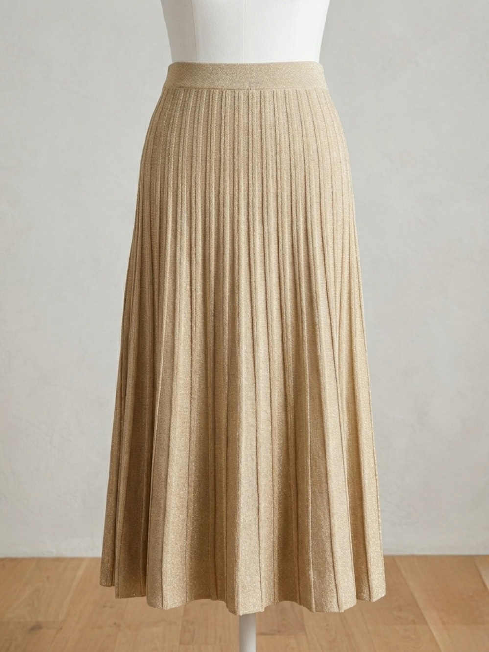 Ann Taylor Factory pleated gold metallic  knit skirt